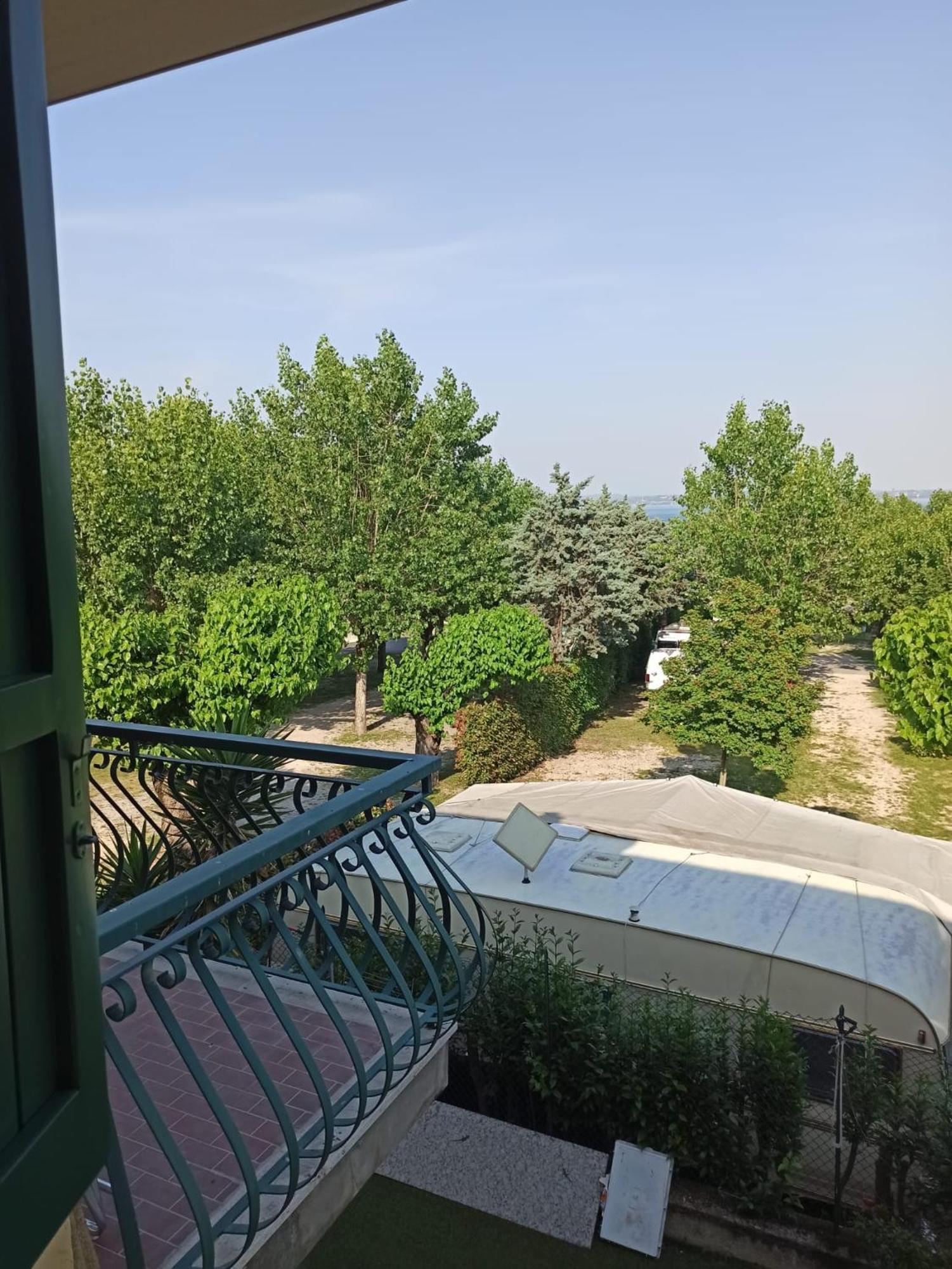 Appartamento Campiello Sirmione Exterior photo